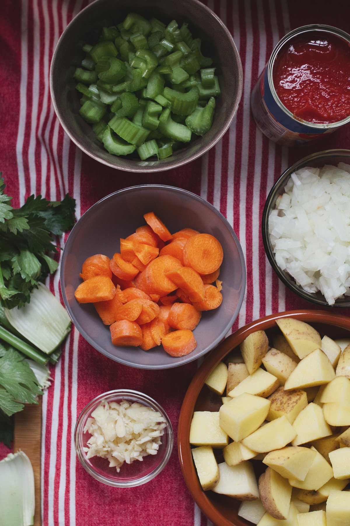 Ingredients used to make Mediterranean chickpea stew