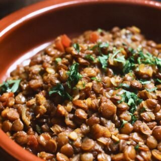 A small bowl serving of Moroccan lentils.