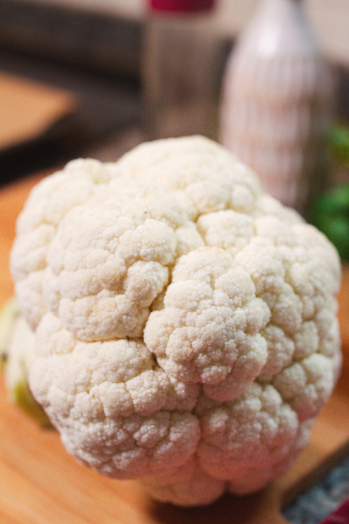 cauliflower-lut-v1 - happymediterranean.com A large cauliflower