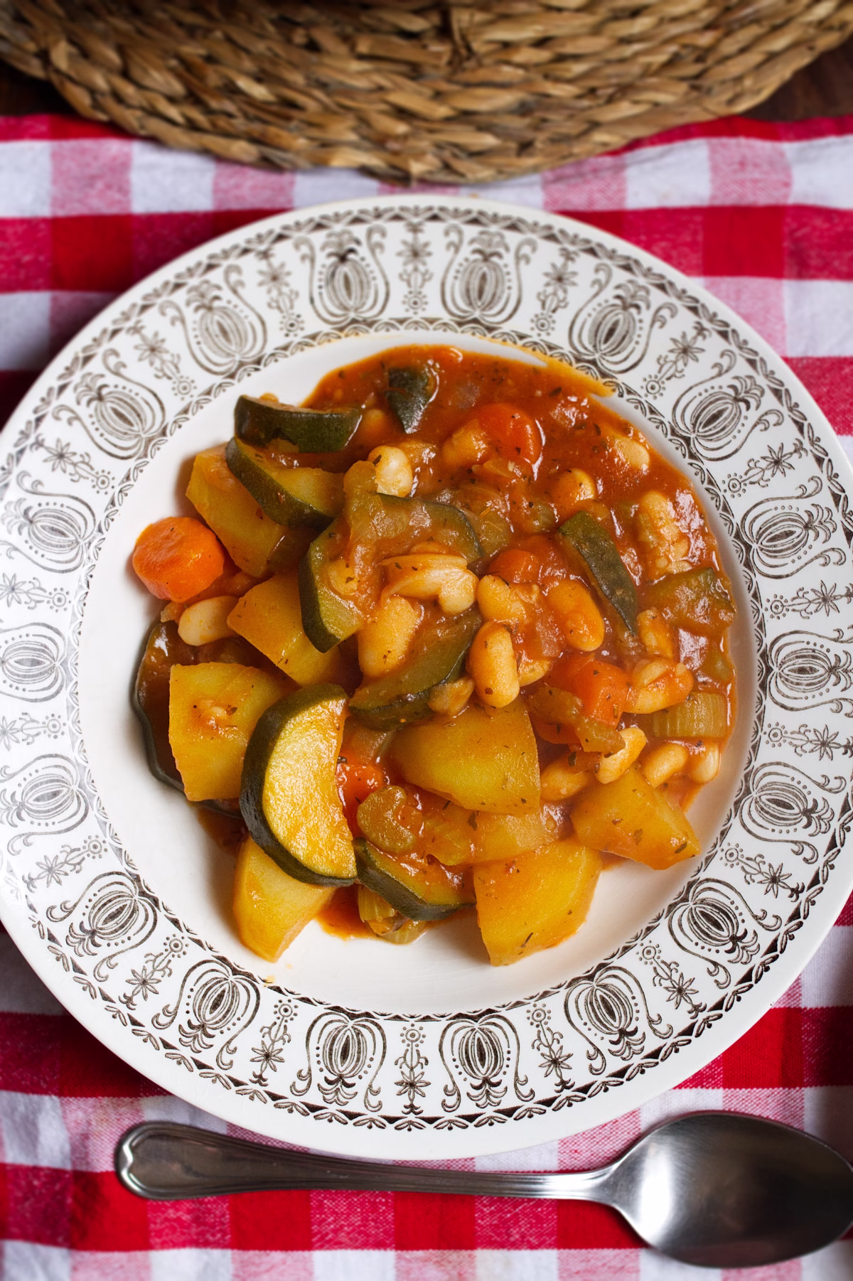Italian Vegetable Stew-v11 - happymediterranean.com A serving of Italian vegetable stew
